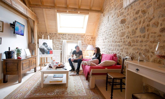 Naillat Casa | 2 pers Suite Mary Cassatt 1 habitación Salon. Té de hierbas para el desayuno