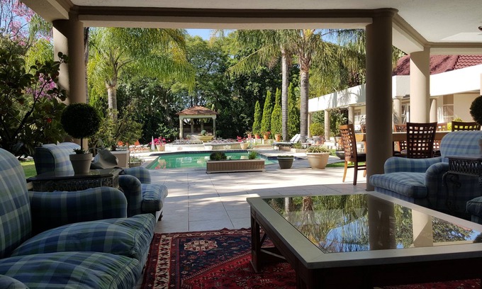 Greater Johannesburg Metropolitan Area Cama Y Desayuno | Bed and Breakfast on Melrose