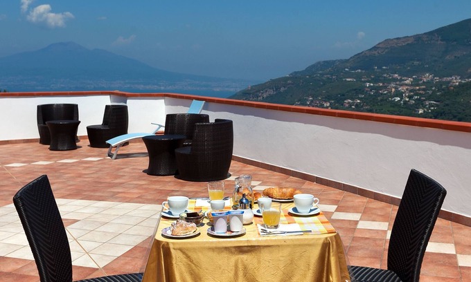 Vico Equense Cama Y Desayuno | Bed and Breakfast Sunflower