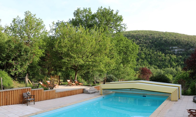Espagnac-Sainte-Eulalie Cama Y Desayuno | Bed and breakfast near Figeac Célé valley (Espagnac Ste Eulalie)