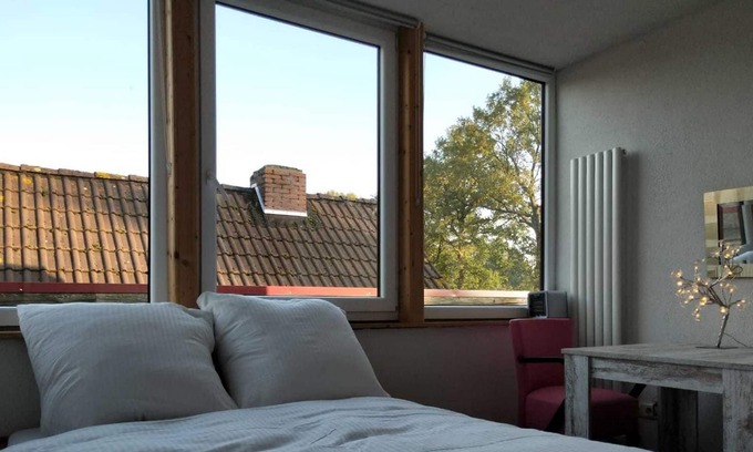 Uplengen Otro | Bed & Breakfast Gaudi Room - B&B Betsies Place 35664