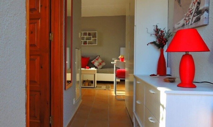 Calonge Apartamento | LOFT/AIR CONDIT HVAC/JARDÍN PRIVADO VISTA A MONTAÑA A 3 KM PLAYA