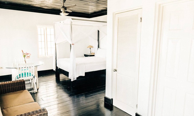 Port Antonio Cama Y Desayuno | Bed & Breakfast with Lovely Pool and Breathtaking Views