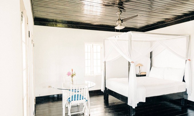 Port Antonio Cama Y Desayuno | Bed & Breakfast with Lovely Pool and Breathtaking Views