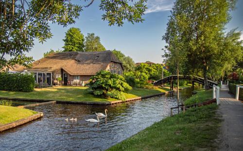 Zuideinde Casa | Bed & Wellness Mooi Giethoorn