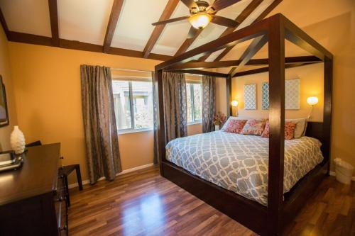 Hermosa Village Apartamento | Bedknobs and Broomsticks by Funtierland Vacation Rentals