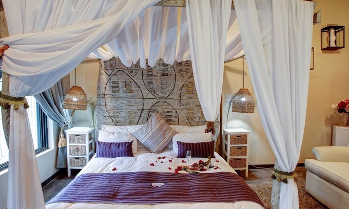 Strand Casa | Bedrock Guest Studios