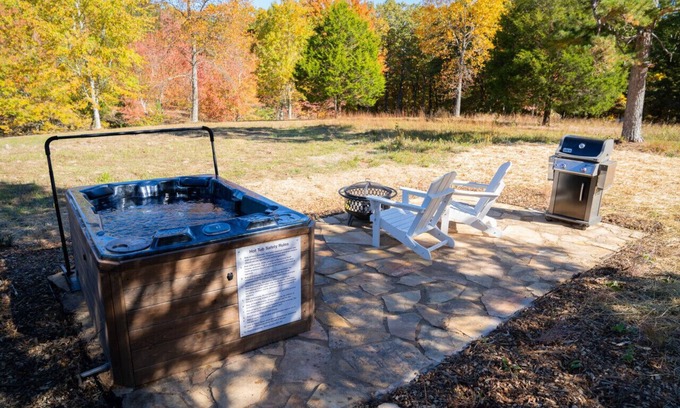 Rising Fawn Cabina | Bee Balm: Unplug Cabins on Cloudland Canyon