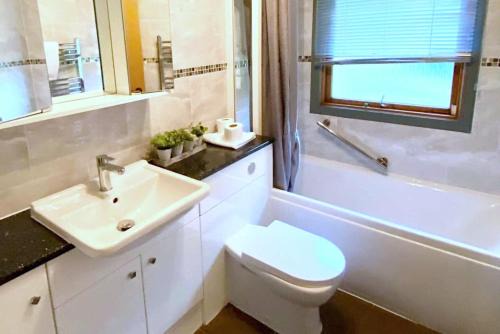 York Casa | Beech Lodge 2 Hot Tub