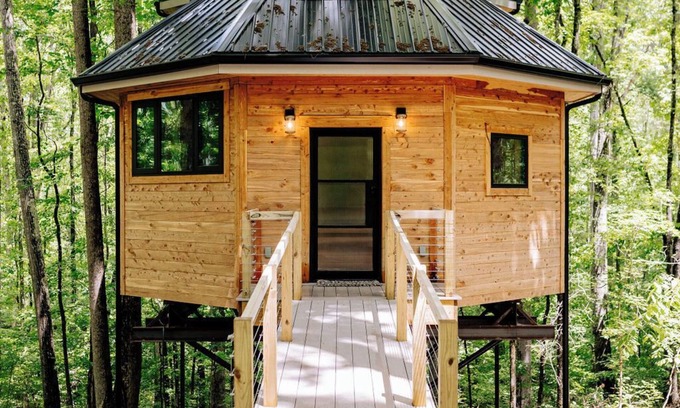 Fairburn Cabina | Beech Retreet Treehouse Atlanta