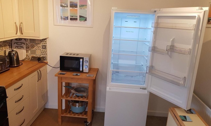 Callington Apartamento | Beechcroft 2 bed part house complimentary BT & TNT Sports, Sky Cinema 55" TV