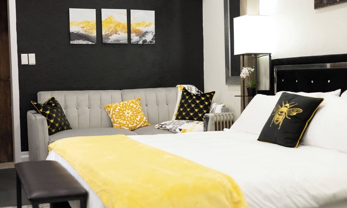 Central City Apartamento | Beehive by Cloud Dream Homes