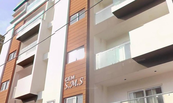 Banjara Hills Apartamento | Begin your adventure in the heart of the city from our chic spacious apartment