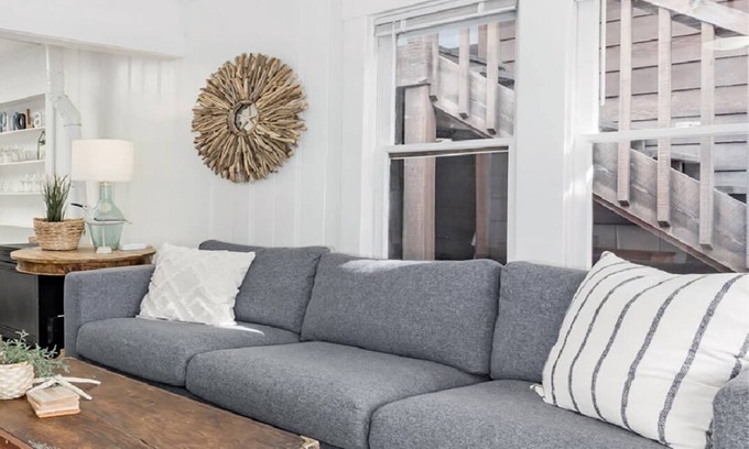 Capitola Casa | Begonia Beach Cottage- Dog Friendly