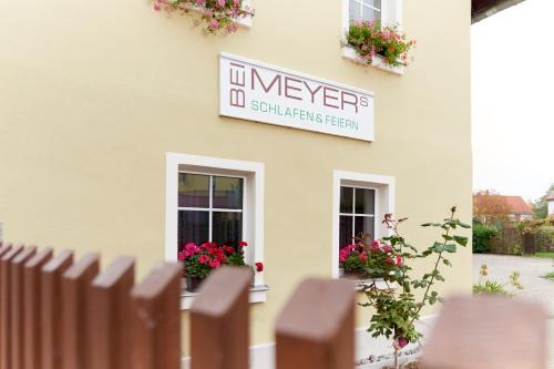 Boehlen Casa | Bei Meyers Schlafen & Feiern
