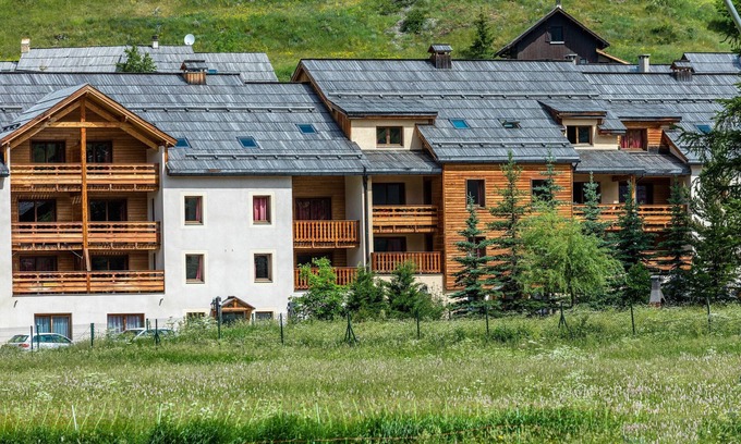 Abries Condominio | Bel Appartement Calme + Charmant, accès Sauna
