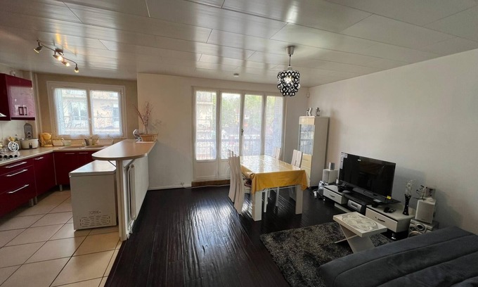 Noisy-le-Sec Apartamento | Bel Appartement Familial Avec Balcon Pour 6 Voyageurs
