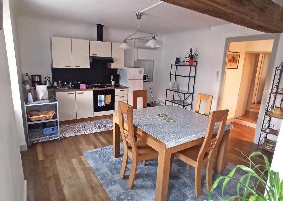 Magny-Cours Apartamento | Bel appartement indépendant centre de Magny-Cours avec parking
