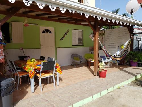 Sainte-Anne Apartamento | Bel Appartement - proche des plages de Sainte Anne
