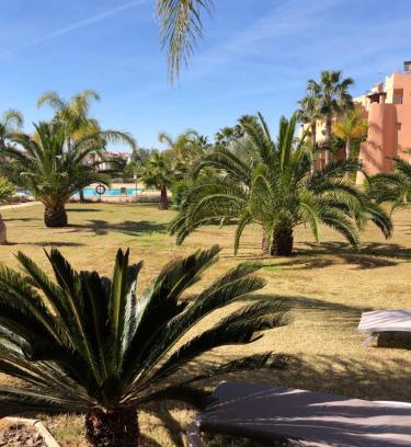 Los Martínez Apartamento | BEL APPARTEMENT REZ De CHAUSSEE AVEC DOUBLE TERRASSE FACE AU LAC ET AU GOLF