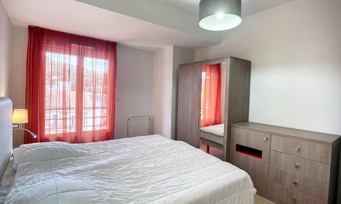 Lamalou-les-Bains Apartamento | Bel F2 climatisé, terrasse, parking, à 50m des Thermes de Lamalou-les-Bains, animaux acceptés - FR-1-451-193