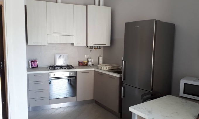 Aggregazione Rionale 9 Cama Y Desayuno | Bel Sorriso Varese - Dormire Felice Rooms & Apartments