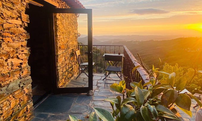 Arganil Casa | Bela Vista Alqueve, piscina privada con impresionantes vistas y cabaña de pizarra