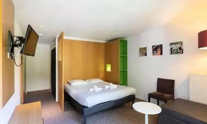 Eaux-Bonnes Apartamento | Belambra Clubs Gourette - Lou Sarri - Half board - Accommodation Classic 1 Bedroom 2 Adults and 1 Child with balcony