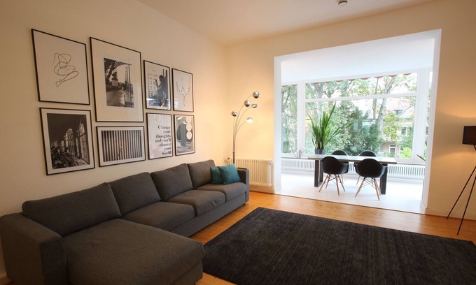 Lindenthal Apartamento | Beletage: Quiet 3-room apartment (115 sqm) with terrace - top location near the city forest