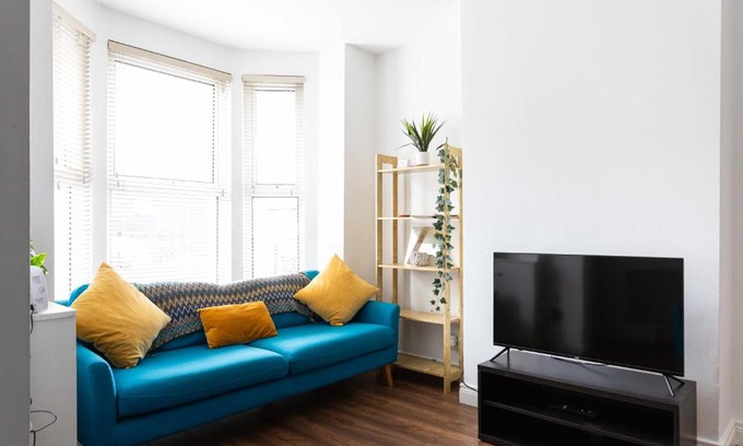 Ormeau Apartamento | Belfast City - 3 Bed Cosy Terrace Home - Hip and Trendy Ormeau Road
