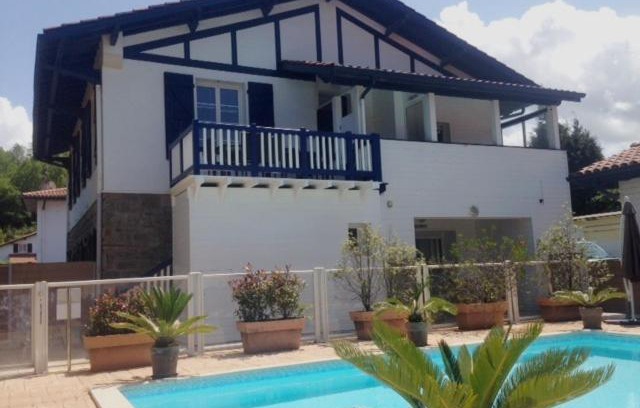 Hendaye Apartamento | BELHARRA - Apt 3*** dans Villa typique et piscine