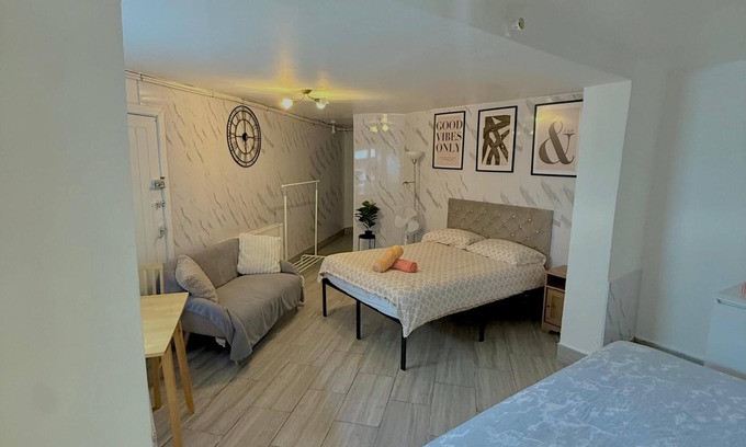 Coldharbour Apartamento | Belinda Rd, Comfort Studio Flat