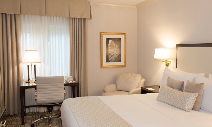 Burns Park Hotel | Bell Tower Hotel