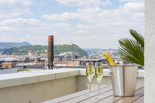 Ferencvaros Apartamento | Bella Budapest Homes l FREE PARKING