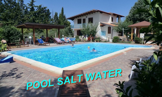 Partinico Villa | CASA BELLA, PISCINA DE AGUA SALADA Y CLORO NATURAL. Yacimientos arqueológicos.