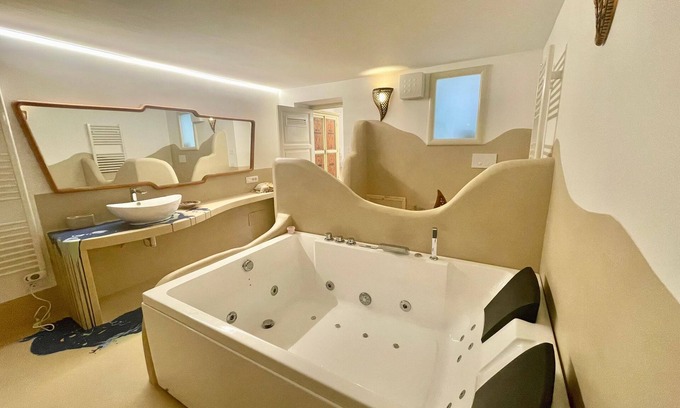 Corso dei Mille - Sant'Erasmo Casa | Bella Kalsa - Alcove in SPA and Art Room