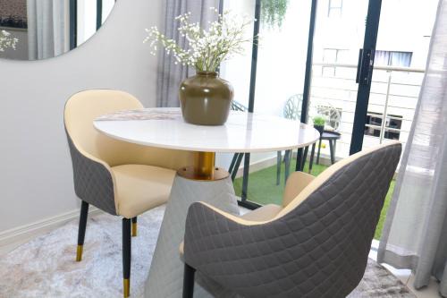Greater Johannesburg Metropolitan Area Apartamento | Bella Suite- Serenity & Stuff Luxury Apartments