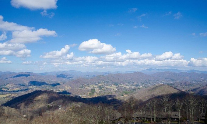 Mountain Air Villa | Bella Vista - Club Access