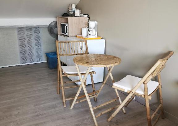 Entraigues-sur-la-Sorgue Apartamento | Belle Chambre