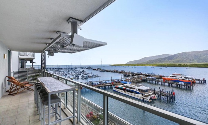 Cairns Central Business District Apartamento | Belle Escapes 24 Harbour Lights Water View Apartment