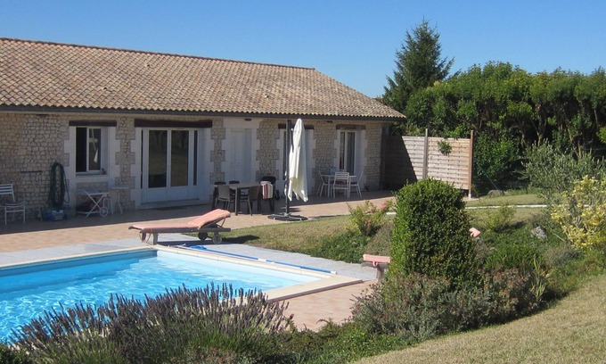 Aubeville Casa | Belle Longère Avec Piscine,110 m2, Dans la Campagne Charentaise,