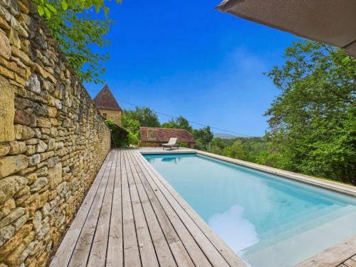 Saint-Leon-sur-Vezere Casa | Belle maison avec piscine chauffée pour 6