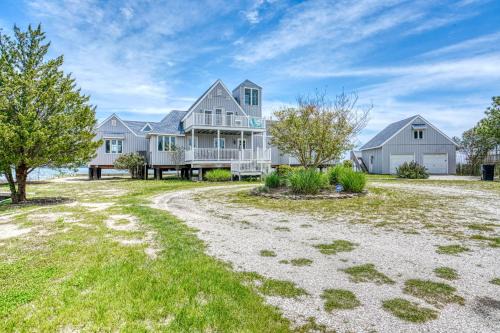 Deep Hole Casa | Belle of the Bay - Beautiful Custom Waterfront Home!