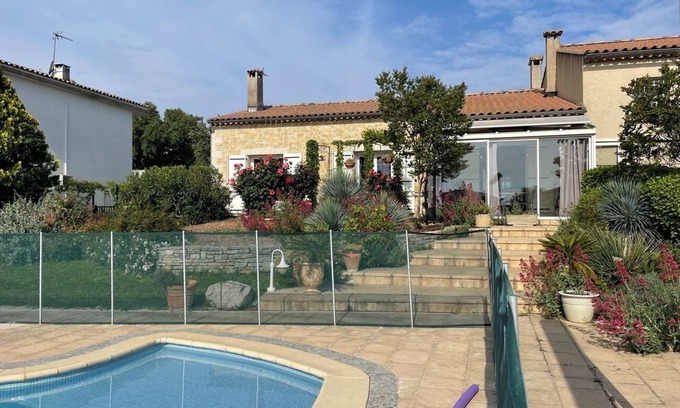 Le Cres Villa | Belle Villa Languedocienne Avec Piscine au Calme