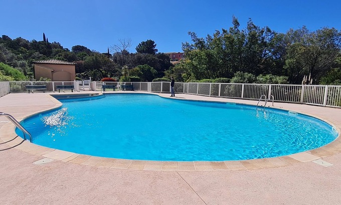 Cavalaire-sur-Mer Apartamento | Belle vue Ensoleillée et Détente