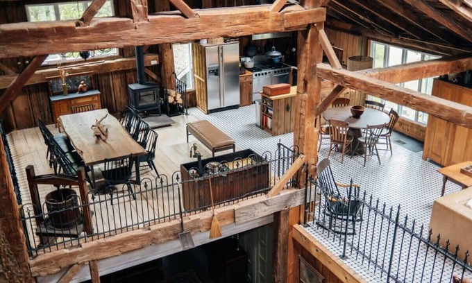 Fleischmanns Casa | Belleayre Barn: 1900s Barn w/ Hot Tub + Mtn Views