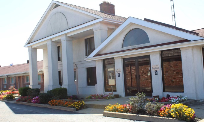 Bellevue Hotel | Bellevue Hotel & Suites