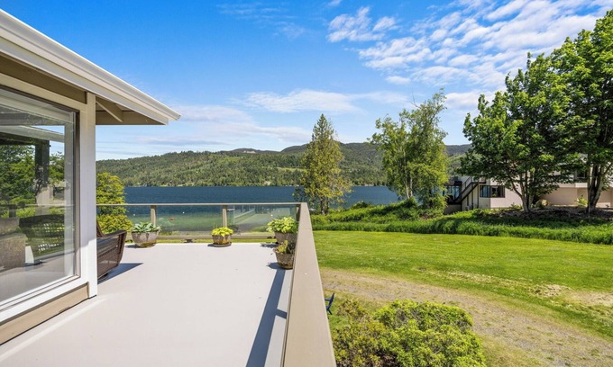 Sudden Valley Casa | Bellingham Lakefront Retreat - family fun on the lake awaits!