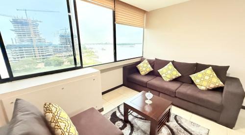 Puerto Santa Ana Apartamento | Bellini 3 suite de lujo, piso 5, piscina, gym, wiffi, 1 parqueadero