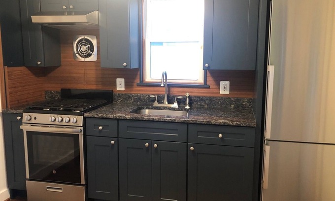 Wall Apartamento | BELMAR - Cute 2 Bdrm Apartment 3 Blocks from the Beach